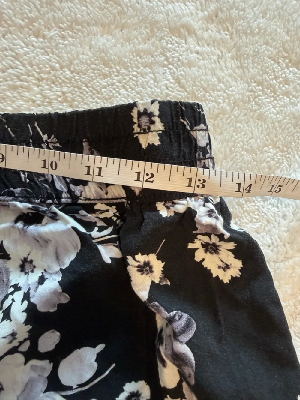 Garage Black and White Floral Lounge Shorts